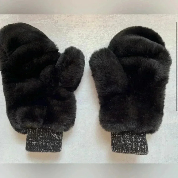 Lauren Conrad Black Fluffy Faux-Fur Vegan Mittens - Picture 4 of 9